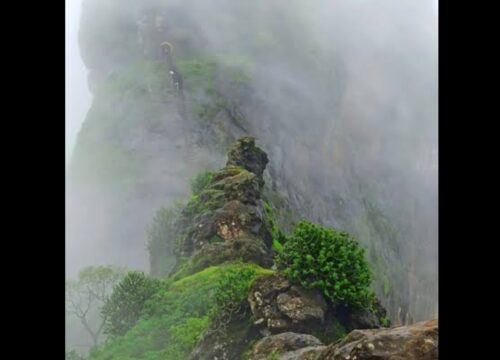 THRILLING TREK TO HARIHAR FORT